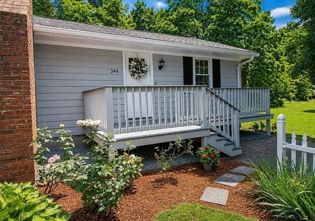 Homes for sale in North Attleboro, MA | 344 Old Post Rd, North Attleboro, MA 02760 | MLS# 73545647