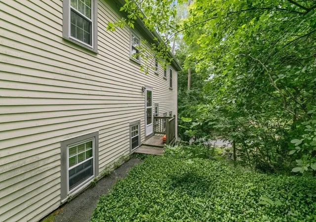 24th image of 60 Vinton St #3, Melrose, MA 02176 | MLS# 73540903