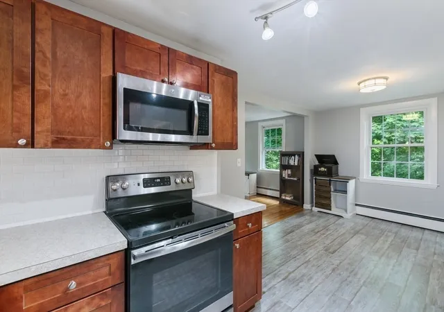 5th image of 60 Vinton St, Melrose, MA 02176