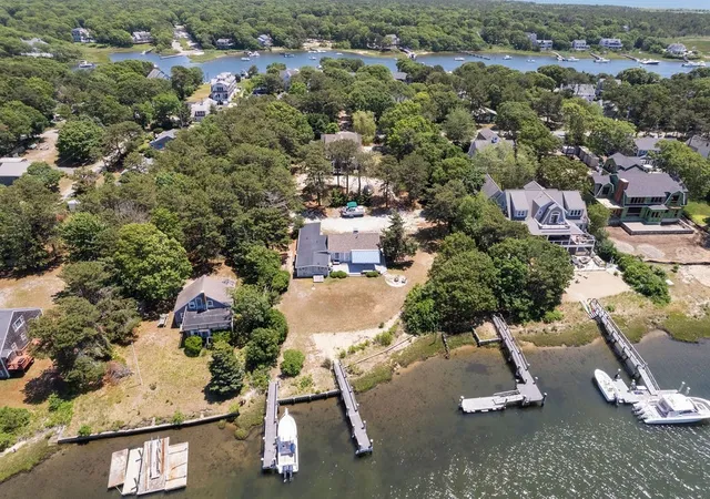 Homes for sale in Mashpee, MA | 379 Monomoscoy Rd, Mashpee, MA 02649 | MLS# 73542766
