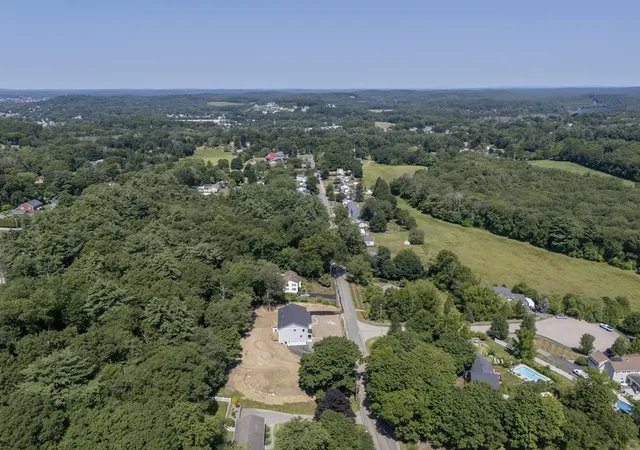 4th image of 27 Rollins #B, Groveland, MA 01834 | MLS# 73559736