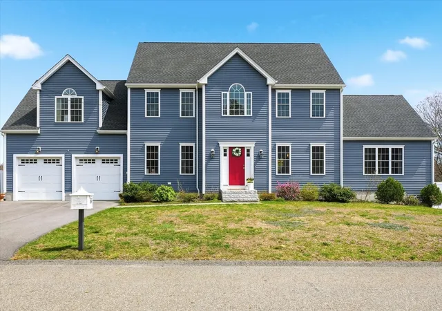 Homes for sale in Milford, MA | 39 Iadarola Ave, Milford, MA 01757 | MLS# 73502946