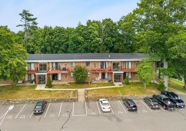 2nd image of 171 Highland St, Taunton, MA 02780