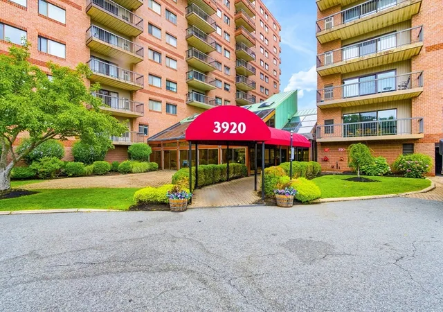 2nd image of 3920 Mystic Valley Parkway #709, Medford, MA 02155 | MLS# 73557096