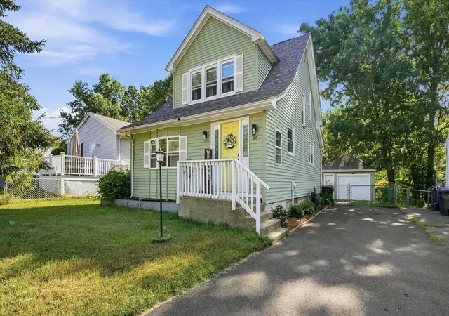 Homes for sale in Springfield, MA | 87 Lakevilla Ave, Springfield, MA 01109 | MLS# 73545724