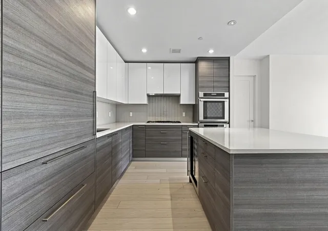 Photo 2 of Condo for sale at 1 Franklin Street #3107, Boston, MA 02110 | MLS# 73569087 | Listing updated on 2026-08-31