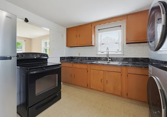 Homes for sale in Bristol, RI | 29 Rosedale Dr, Bristol, RI 02809 | MLS# 73542428