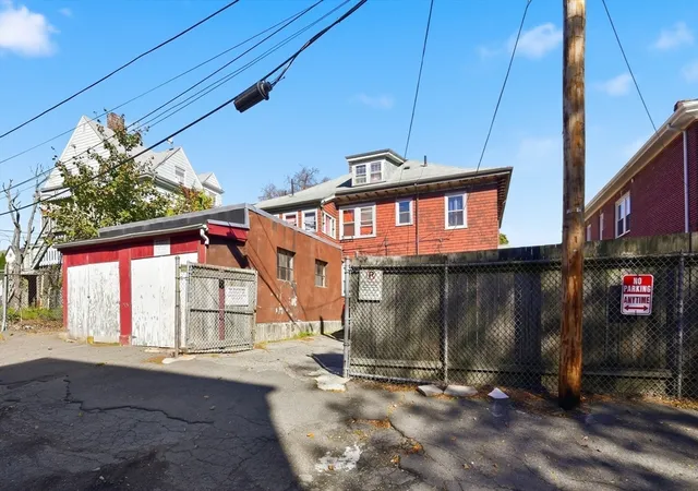 Listing Photo 2 - Condo for sale in building located at 14-16 Nazing St, Boston, MA 02121