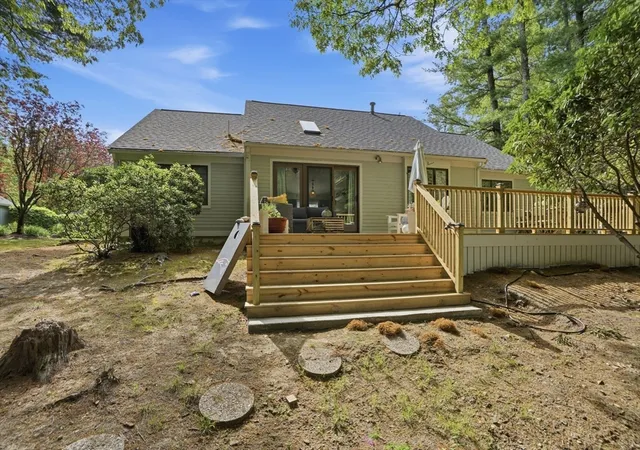 Homes for sale in Duxbury, MA | 600 Summer St, Duxbury, MA 02332 | Houzeo