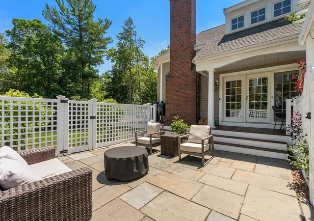 4th image of 120 Deerfield Ln, Hanover, MA 02339 | MLS# 73545715