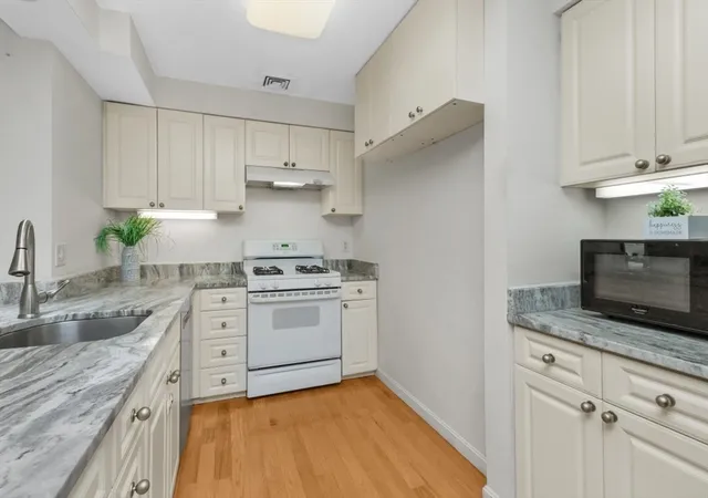 Photo 3 of Sale Pending at 501 Commerce Dr #3119, Braintree, MA 02184 | MLS# 73556896 | Listing updated on 2026-08-21