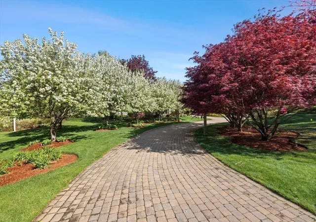 42nd image of 10 Andrea Dr, Hopkinton, MA 01748 | MLS# 73527289