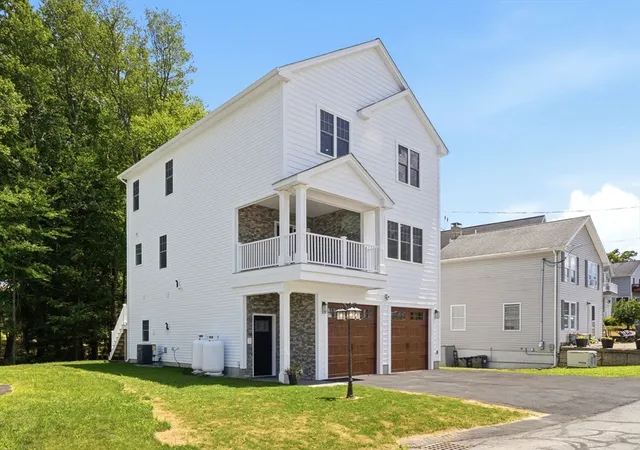 Homes for sale in Webster, MA | 36 Colonial Rd, Webster, MA 01570 | MLS# 73540490