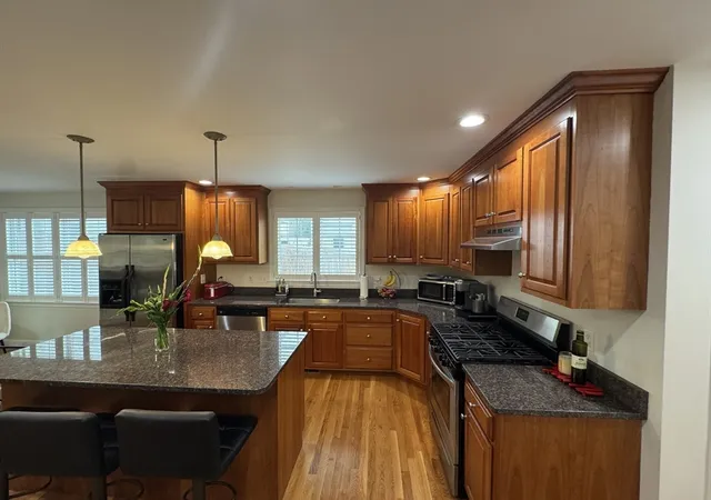 4th image of 45 Crescent Rd, Needham, MA 02494