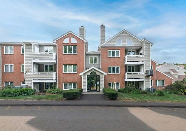 2nd image of 30 Chapman #203, East Weymouth, MA 02189 | MLS# 73563573