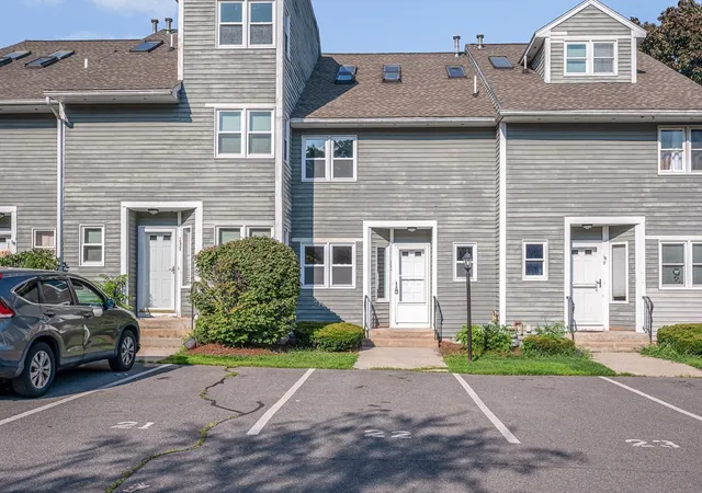 2nd image of 38 Farmland Rd, Lowell, MA 01850