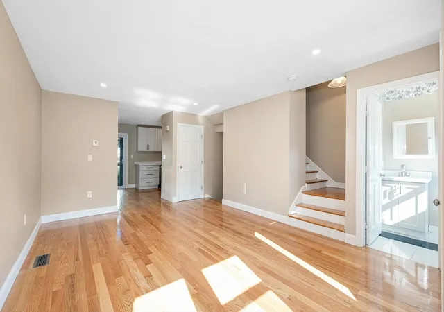 3rd image of 38 Farmland Rd, Lowell, MA 01850