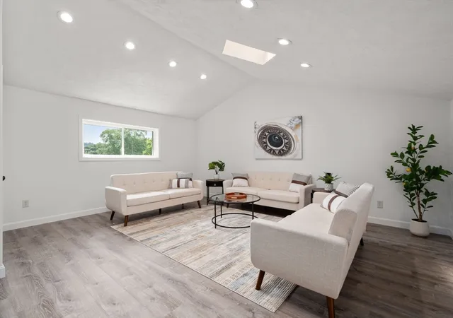 3rd image of 6 Ruth Dr, Framingham, MA 01701 | MLS# 73551243