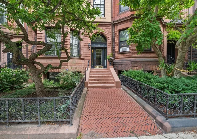 2nd image of 233 Commonwealth Avenue #7, Boston, MA 02116 | MLS# 73560518