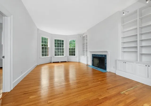 Listing Photo 4 - Condo for sale in building located at 233 Commonwealth Ave, Boston, MA 02116 - Unit #7