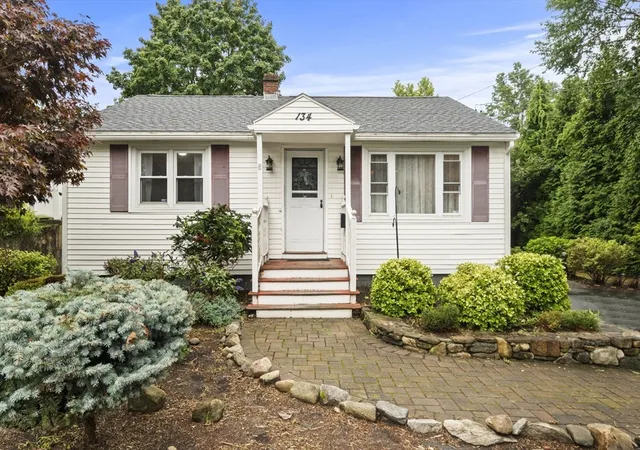 1st image of 134 Marshall Ave, Lowell, MA 01851 | MLS# 73565059