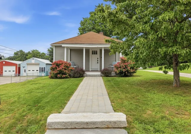 2nd image of 26 Central St, Brookfield, MA 01506 | MLS# 73558100
