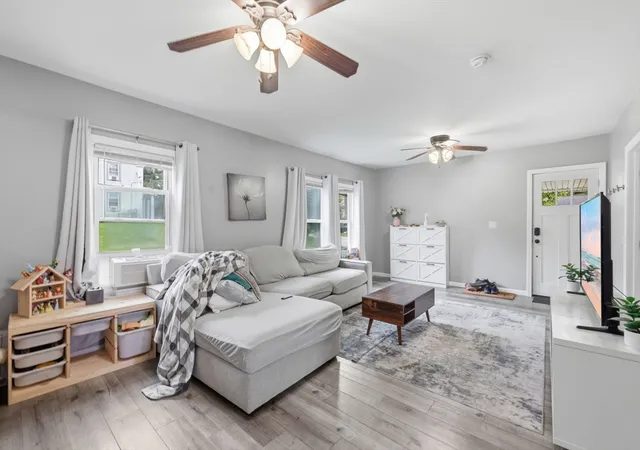 5th image of 26 Central St, Brookfield, MA 01506 | MLS# 73558100