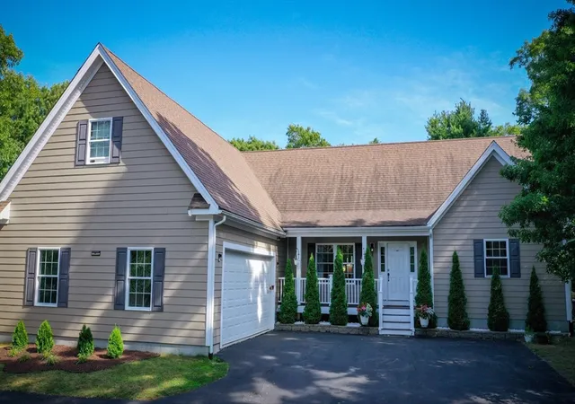 1st image of 4 Finch Ln, Buzzards Bay, MA 02532 | MLS# 73413817