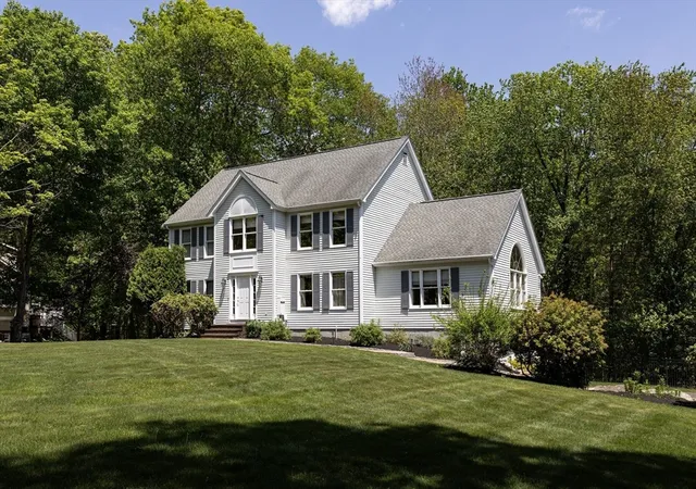 Homes for sale in Hopkinton, MA | 1 Sterling Dr, Hopkinton, MA 01748 | MLS# 73525356