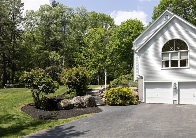 Homes for sale in Hopkinton, MA | 1 Sterling Dr, Hopkinton, MA 01748 | MLS# 73525356