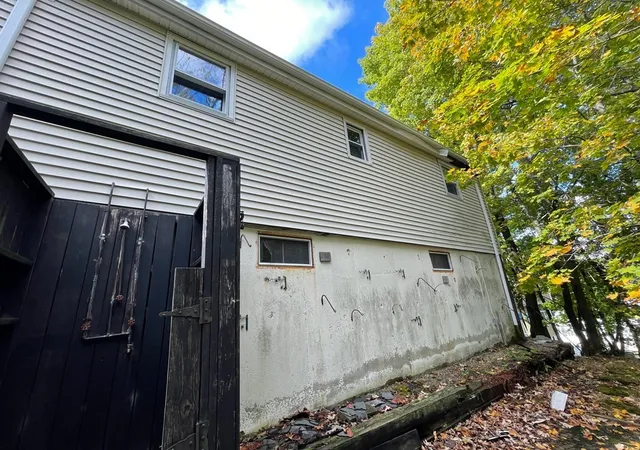 4th image of 65 Beacon St, Melrose, MA 02176 | MLS# 73332185