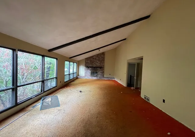 5th image of 65 Beacon St, Melrose, MA 02176 | MLS# 73332185