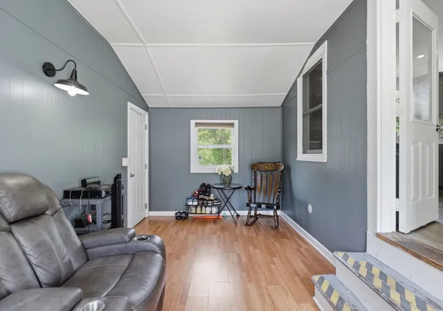 5th image of 229 Whalom Rd, Lunenburg, MA 01462 | MLS# 73567809