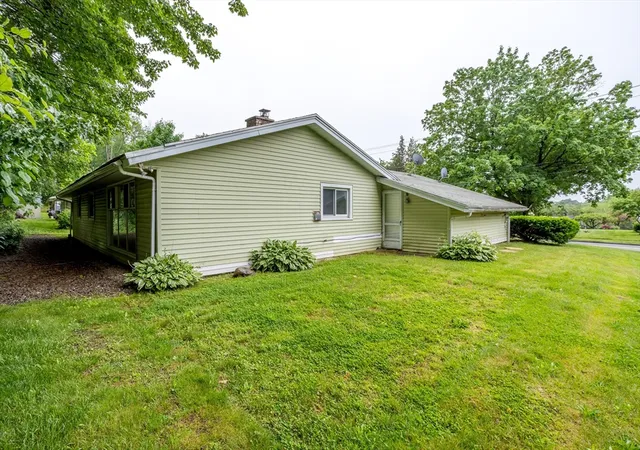 Photo 4 of Sale Pending at 61 Barry Rd, Worcester, MA 01609 | MLS# 73390079 | Listing updated on 2026-08-13