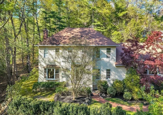 35th image of 20 Old Rd, Weston, MA 02493 | MLS# 73518815