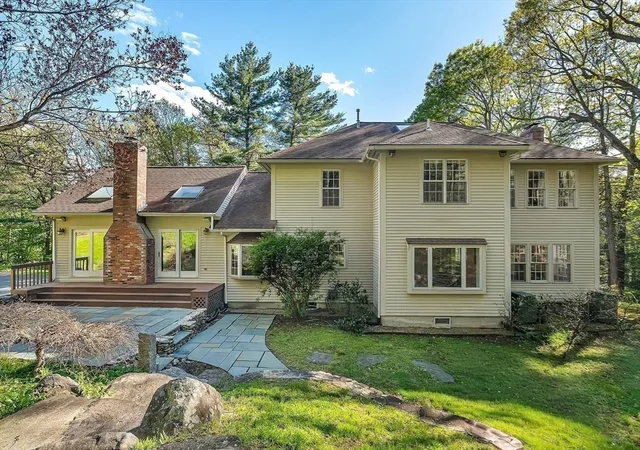 4th image of 20 Old Rd, Weston, MA 02493 | MLS# 73518815