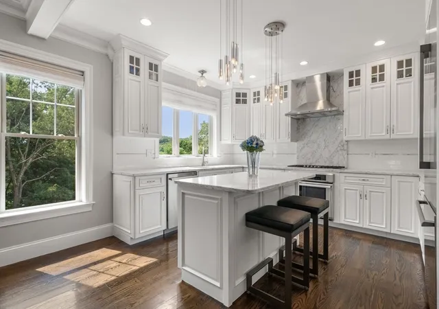 Listing Photo 4 - Condo for sale in building located at 126 Walnut St, Wellesley, MA 02481 - Unit #126