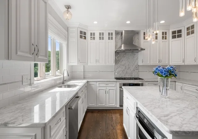 Listing Photo 5 - Condo for sale in building located at 126 Walnut St, Wellesley, MA 02481 - Unit #126