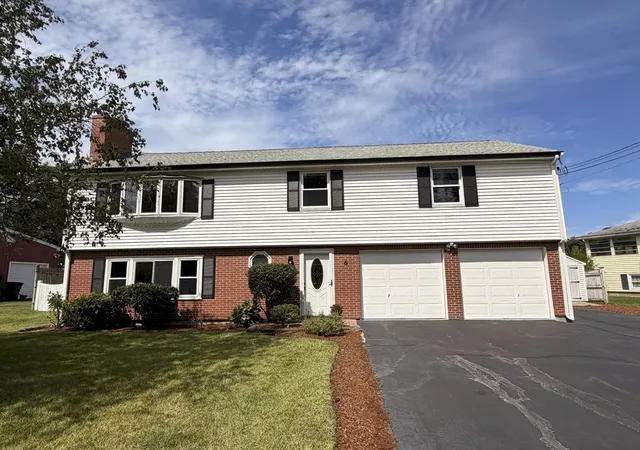 Photo 1 of Sale Pending at 6 Canterbury Rd, Woburn, MA 01801 | MLS# 73561771 | Listing updated on 2026-09-23