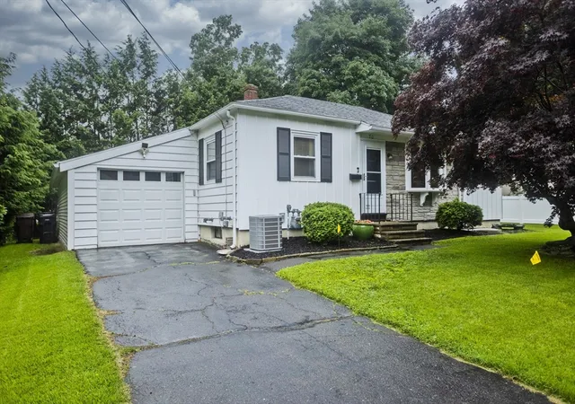 Homes for sale in Westfield, MA | 70 Vadnais St, Westfield, MA 01085 | MLS# 73546439