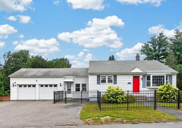 2nd image of 93 York Ave, Fitchburg, MA 01420 | MLS# 73565917