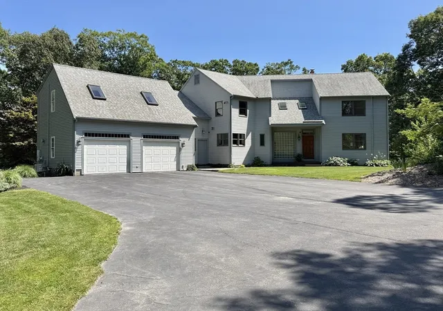 Photo 4 of Single family home for sale at 60r Sandwich Rd, Plymouth, MA 02360 | MLS# 73556046 | Listing updated on 2026-08-01