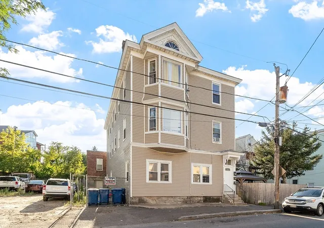 1st image of 192 Union, Lawrence, MA 01841 | MLS# 73425404