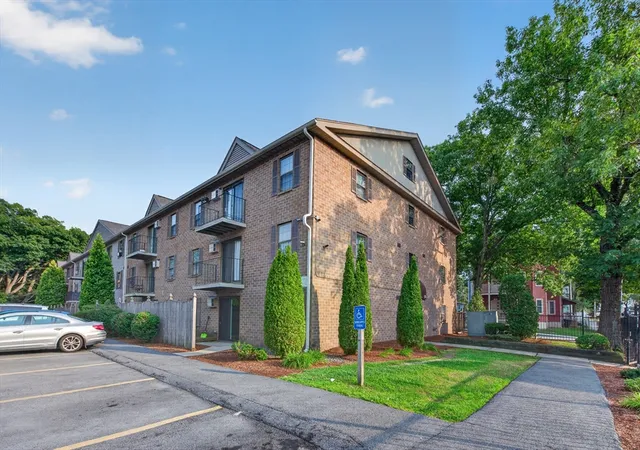 1st image of 80 Stanton St, Worcester, MA 01605