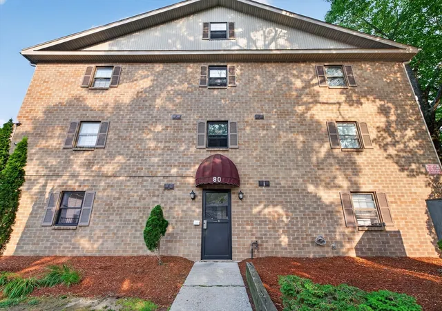 3rd image of 80 Stanton St, Worcester, MA 01605