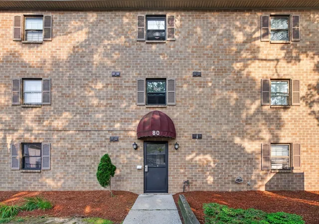 4th image of 80 Stanton St, Worcester, MA 01605