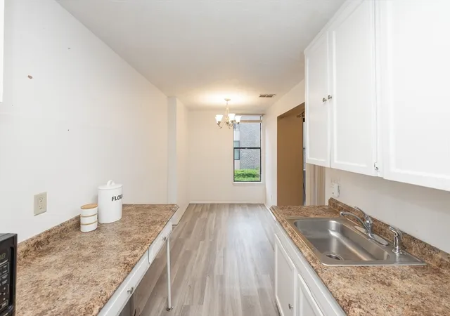 Photo 4 of Condo for sale at 30 Shrewsbury Greens Dr #G, Shrewsbury, MA 01545 | MLS# 73552365 | Listing updated on 2026-09-20