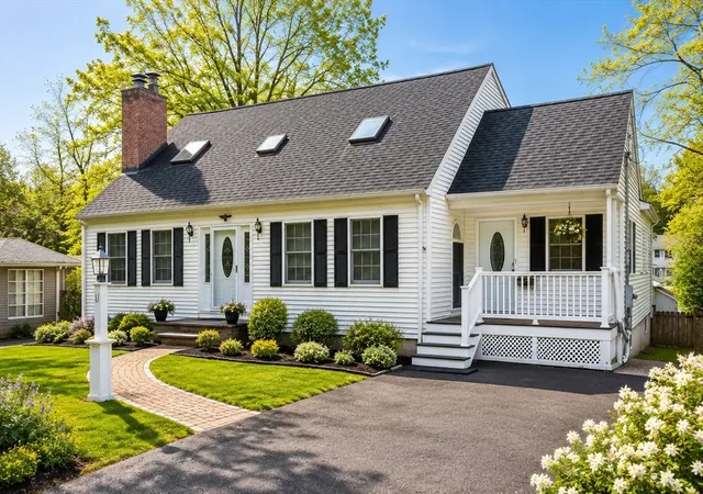 Photo 1 of Sale Pending at 11 Stonewood Ln, Braintree, MA 02184 | MLS# 73550696 | Listing updated on 2026-08-22
