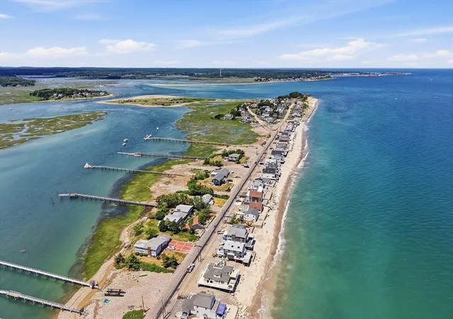 2nd image of 250 Central Ave, Marshfield, MA 02050 | MLS# 73538533