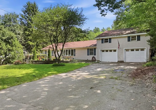 Photo 3 of Single family home for sale at 14 H Putnam Rd, Charlton, MA 01507 | MLS# 73558700 | Listing updated on 2026-09-18